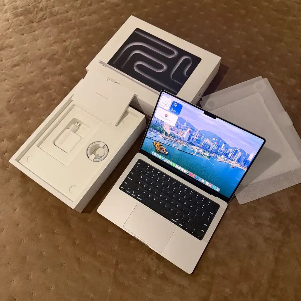 (iBox) Macbook Pro M5 16/1TB Silver BNOB Fullset Original