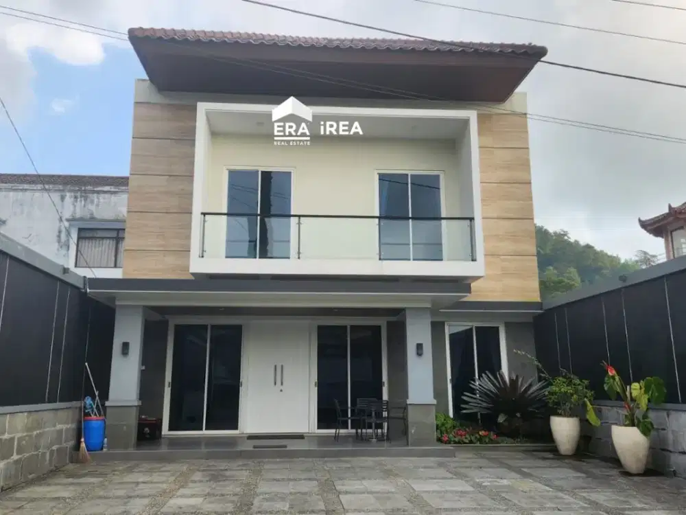 VILLA DIJUAL DEKAT PASAR TAWANGMANGU