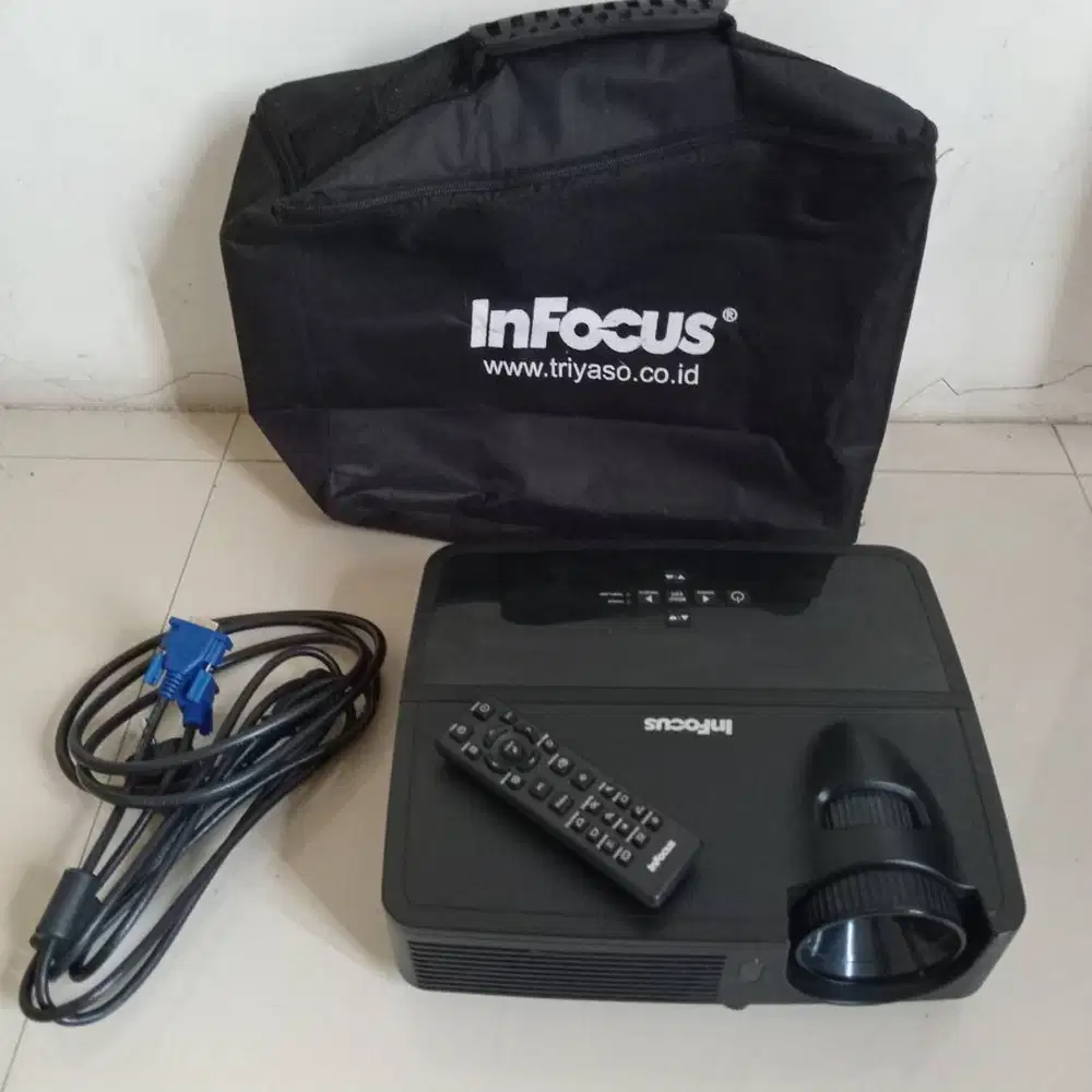 Proyektor Infocus IN124 Brightness 3200 Ansilumens HDMI