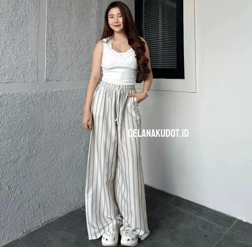 Celana Kulot Pinstripe