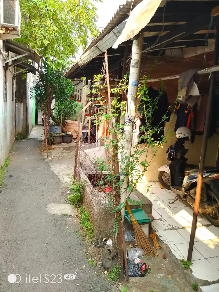 Di jual tanah dan bangunan