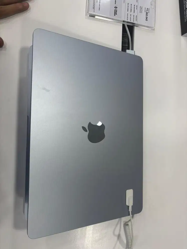 MacBook air 13inch silver 512gb