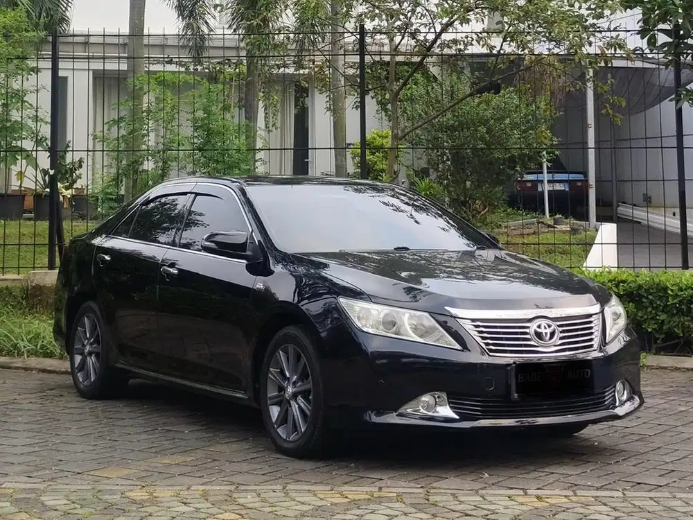 TOYOTA CAMRY V 2.5 AT 2013 km LOW