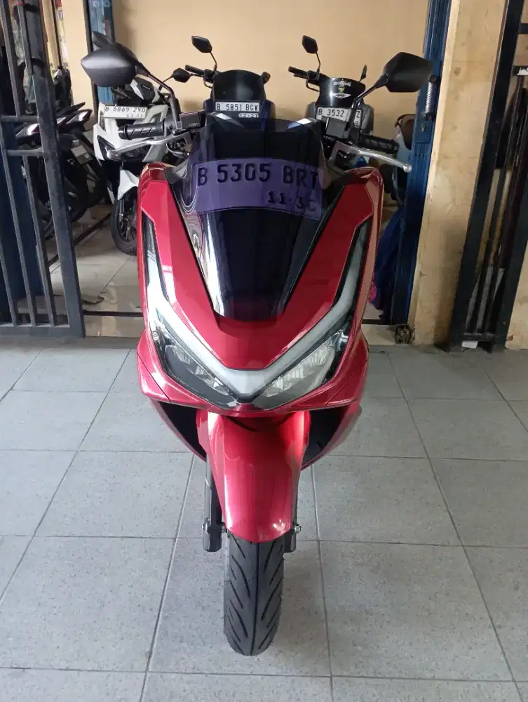 HONDA PCX CBS 2025 GOOD CONDITION KM5 RB