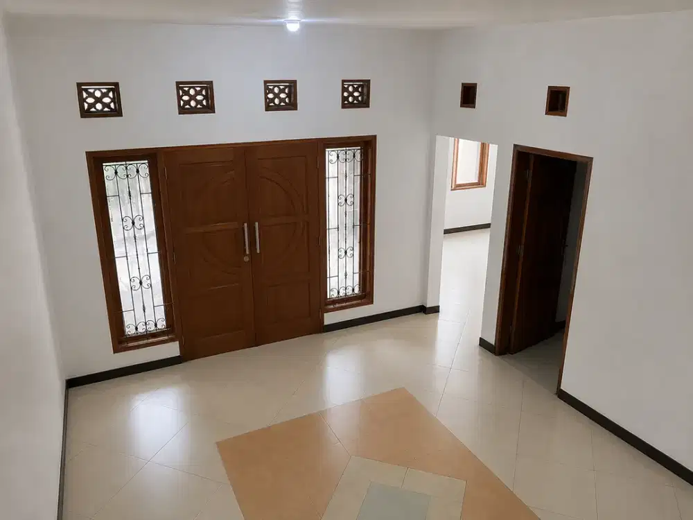 Rumah Jl. Gagak Dekat Itenas, Chat Sekarang!