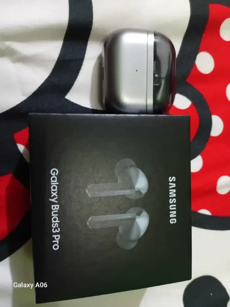 Earphone buds 3 pro ,samsung