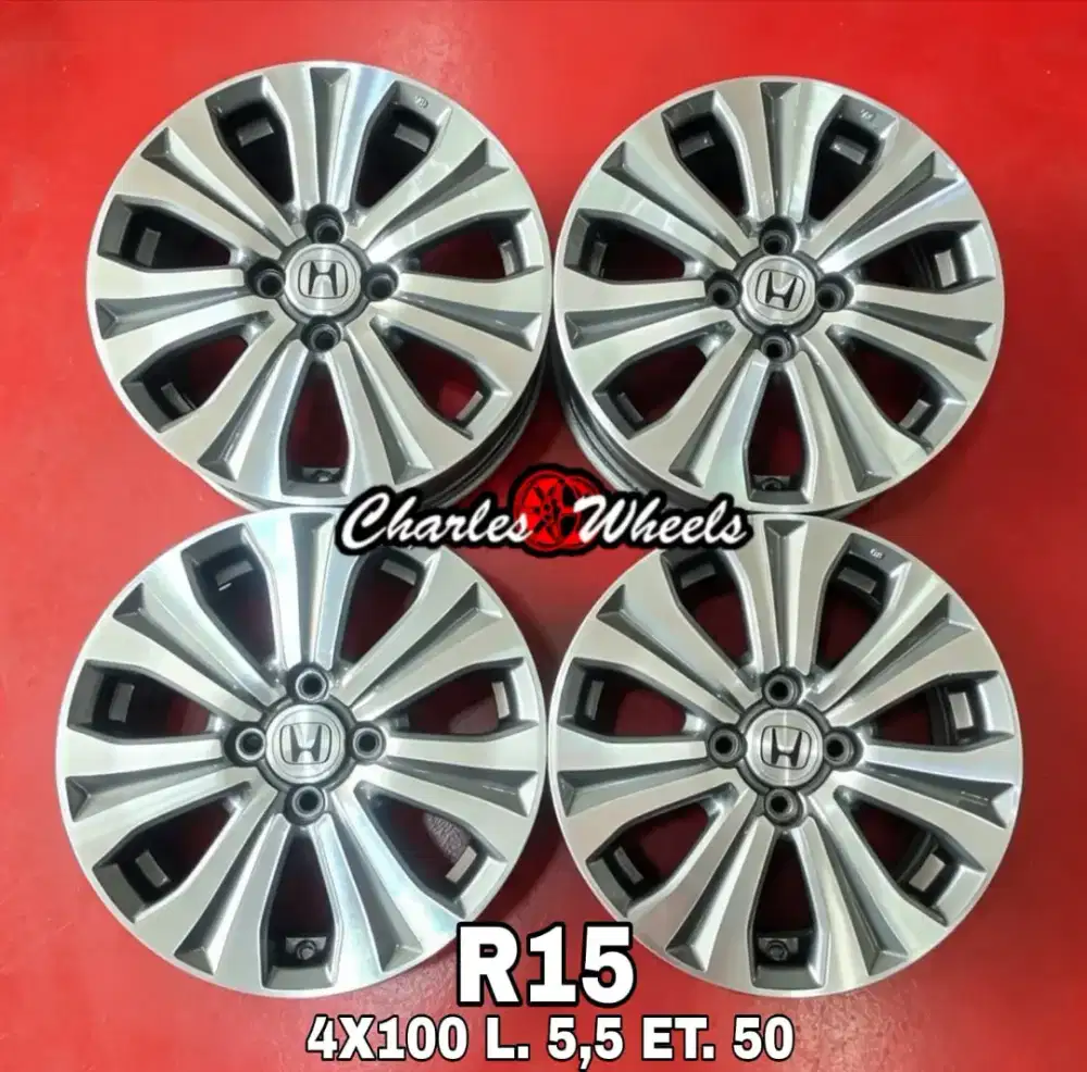 Jual velg oem freed r15 4x100 brio agya ayla jazz dll