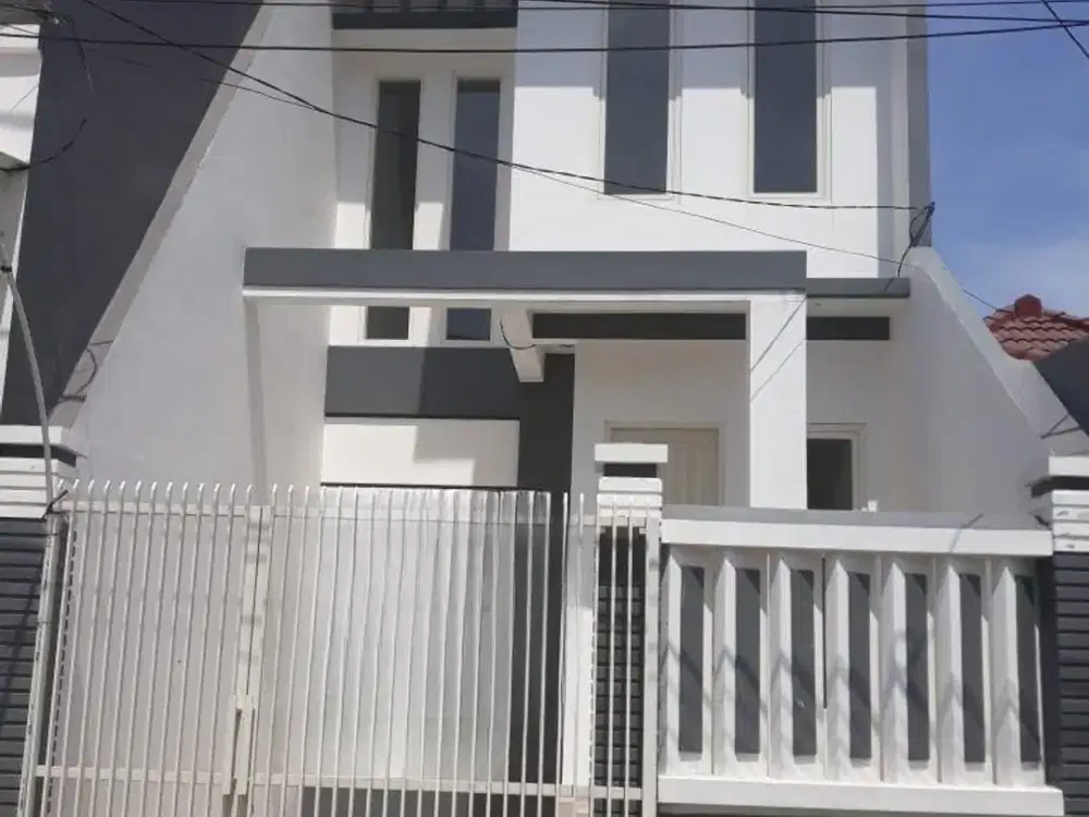 Rumah 2 Lantai Bagus Minimalis SHM di Karang Asem Siap Huni
