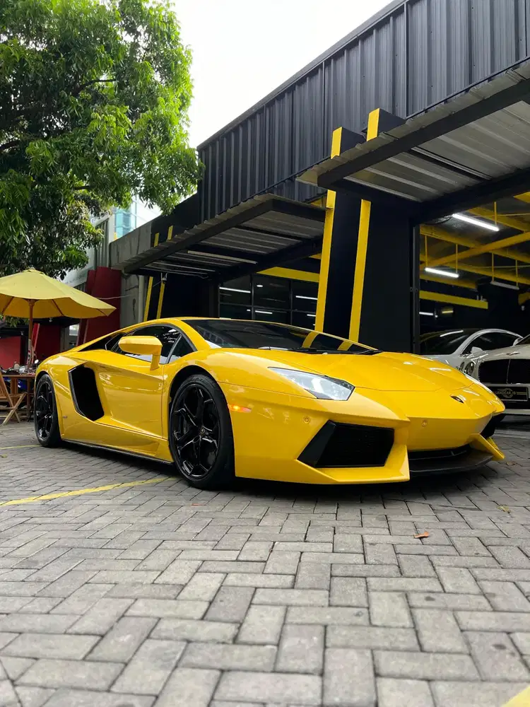 Lamborghini Aventador LP700-4 2013 Giallo Orion