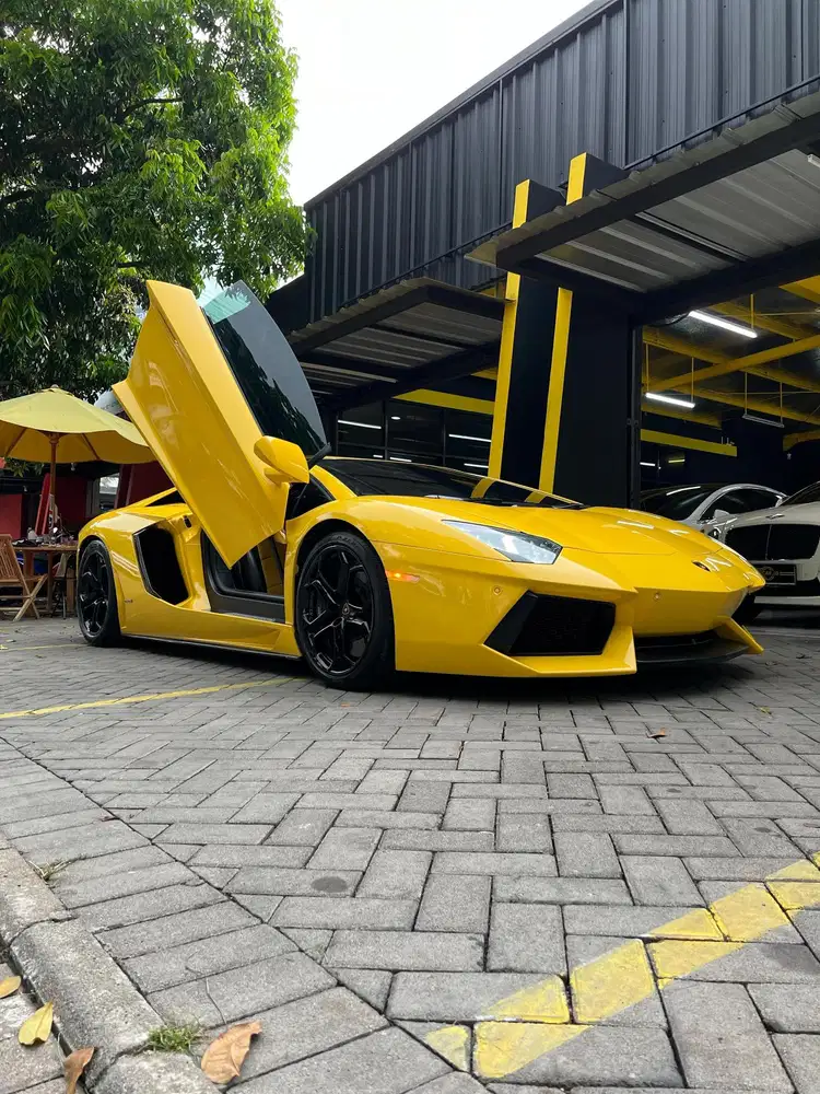 Lamborghini Aventador LP700-4 2013 Giallo Orion