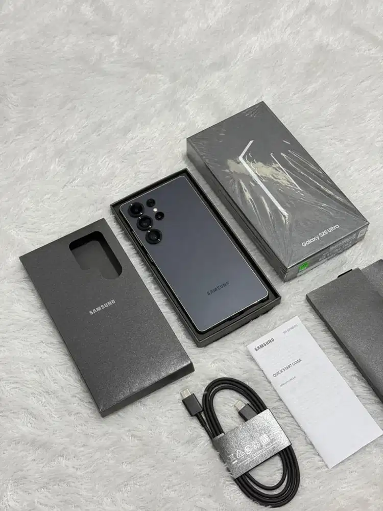 Samsung S25 Ultra 12/512GB Resmi Mulus Like New - Titanium Black