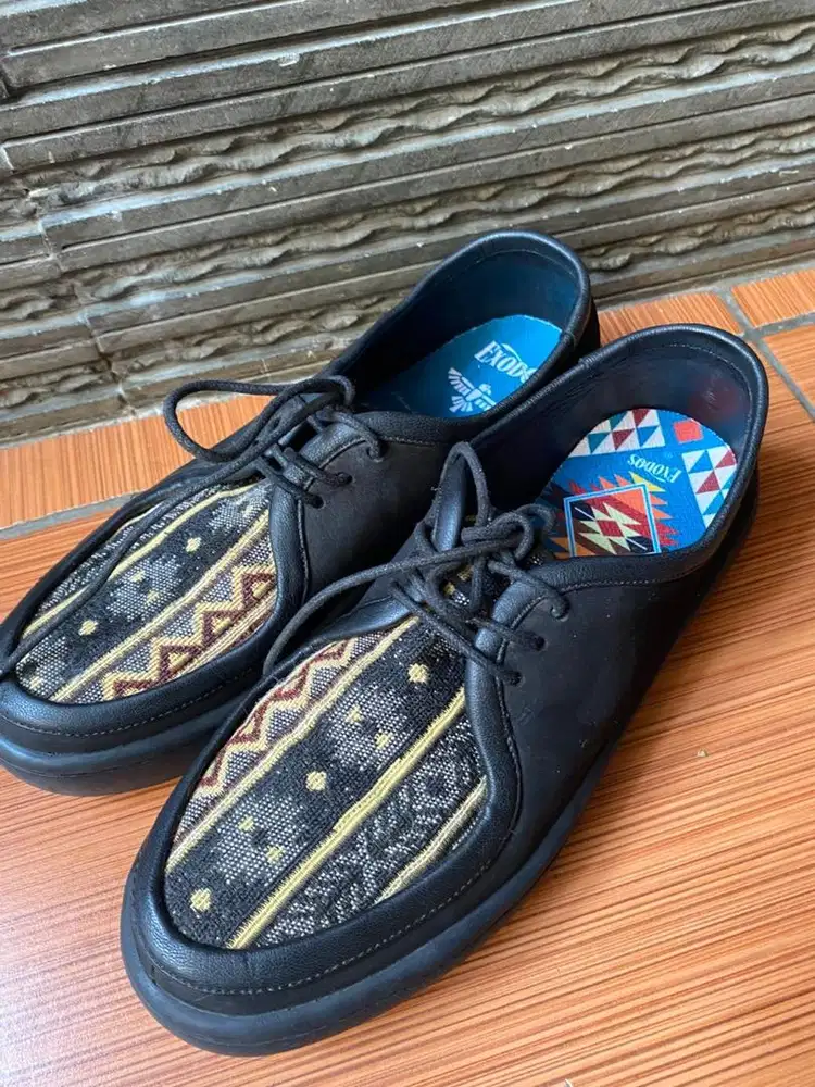 Sepatu Exodos57