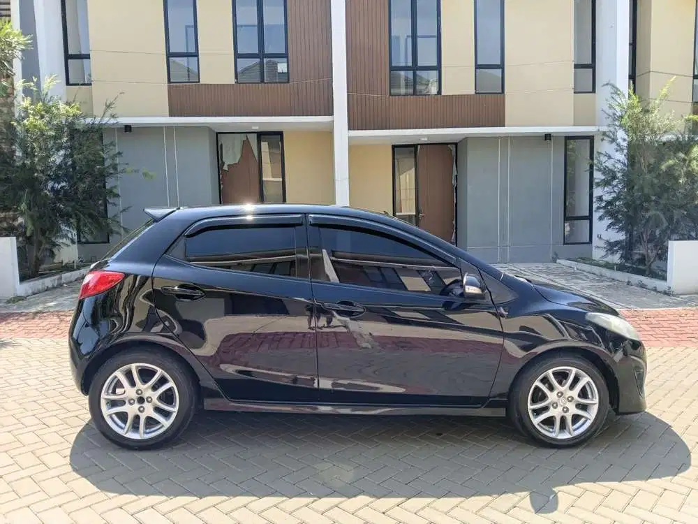 Mazda 2 2012 Bensin
