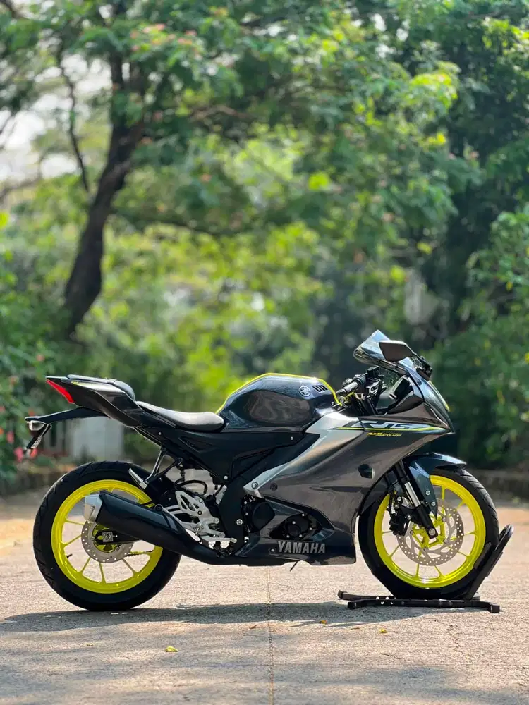 YAMAHA YZF R15 V4 GREY 2023 KM 300 PERAK PAJAK ON SIAP GAS HARIAN