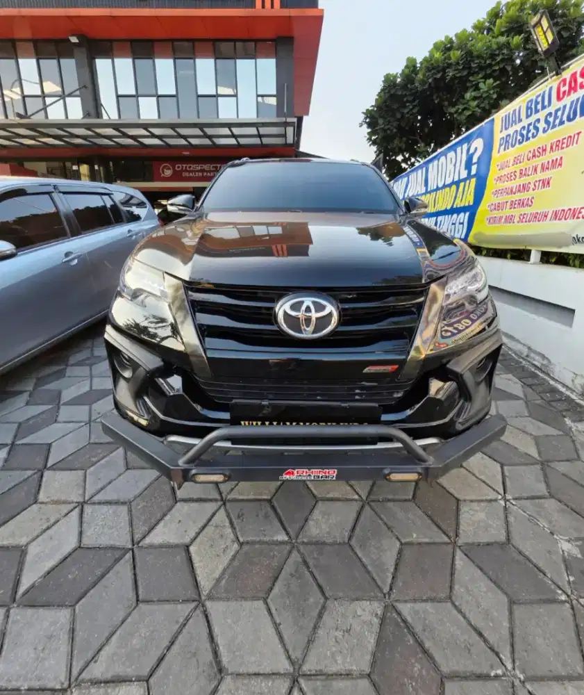 Fortuner VRZ At 2017 Hitam