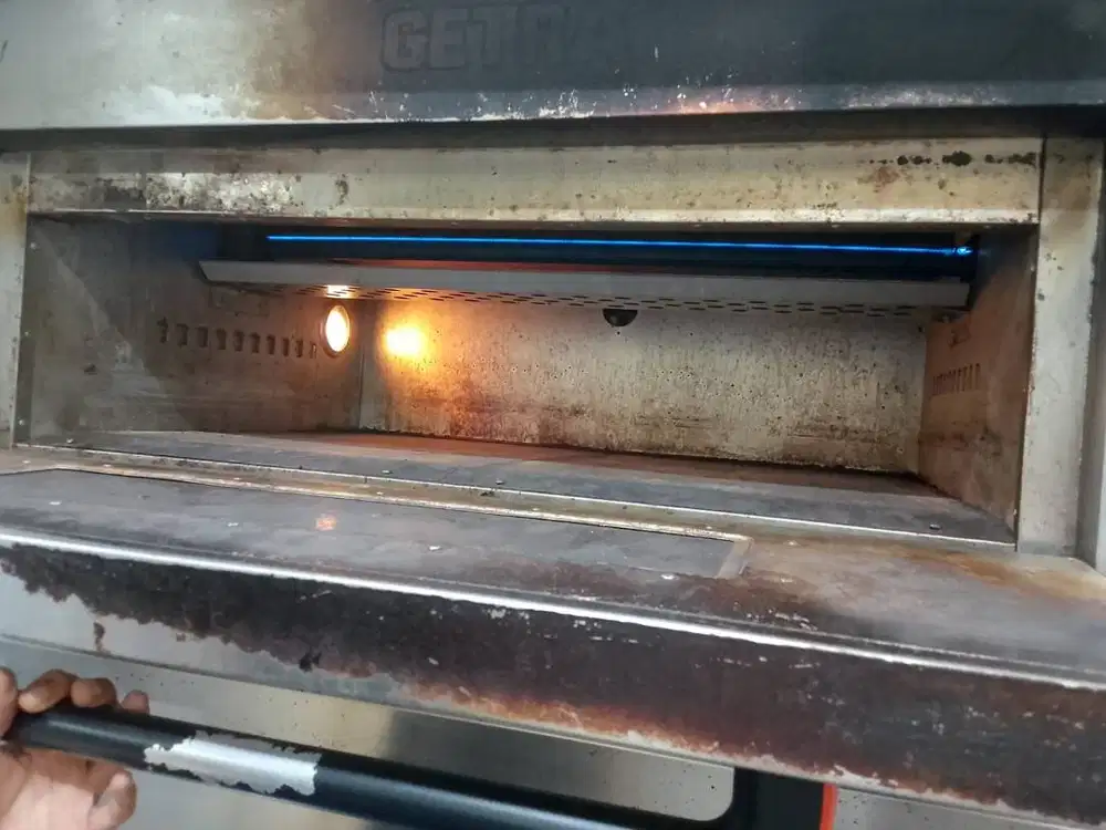 GAS BAKING OVEN ( GETRA )