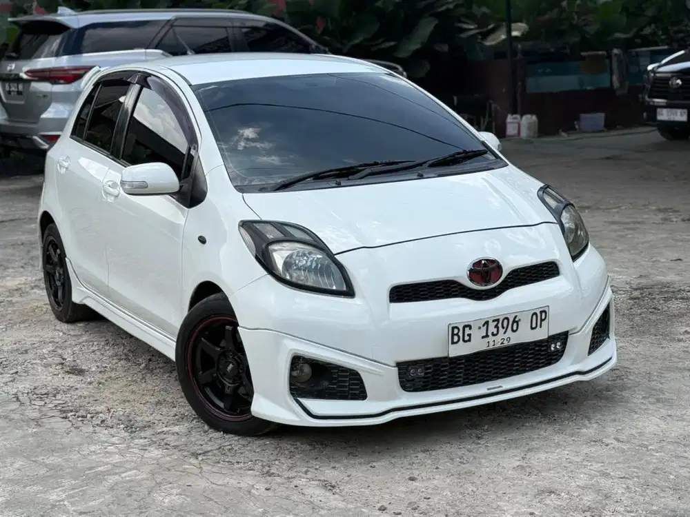 MURAH KEREN TOYOTA YARIS E FULL UP S TRD MANUAL 2013 Cakep dp 9