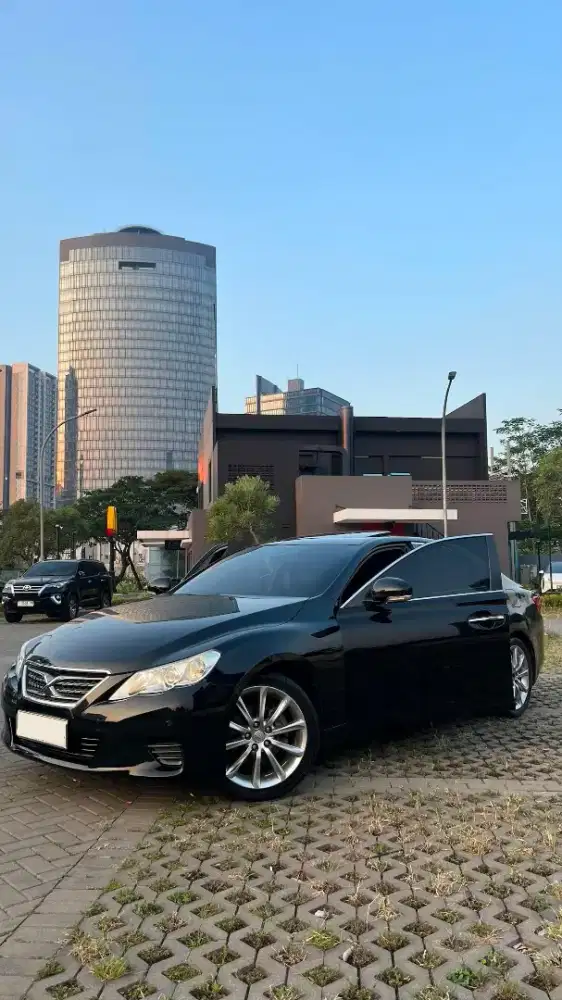 Toyota mark x 2013 AT