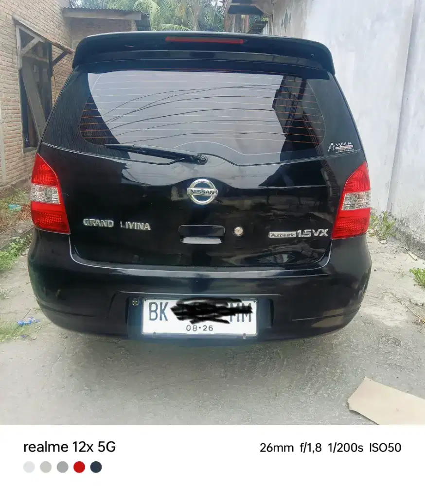 Di jual mobil pribadi Gren livina
