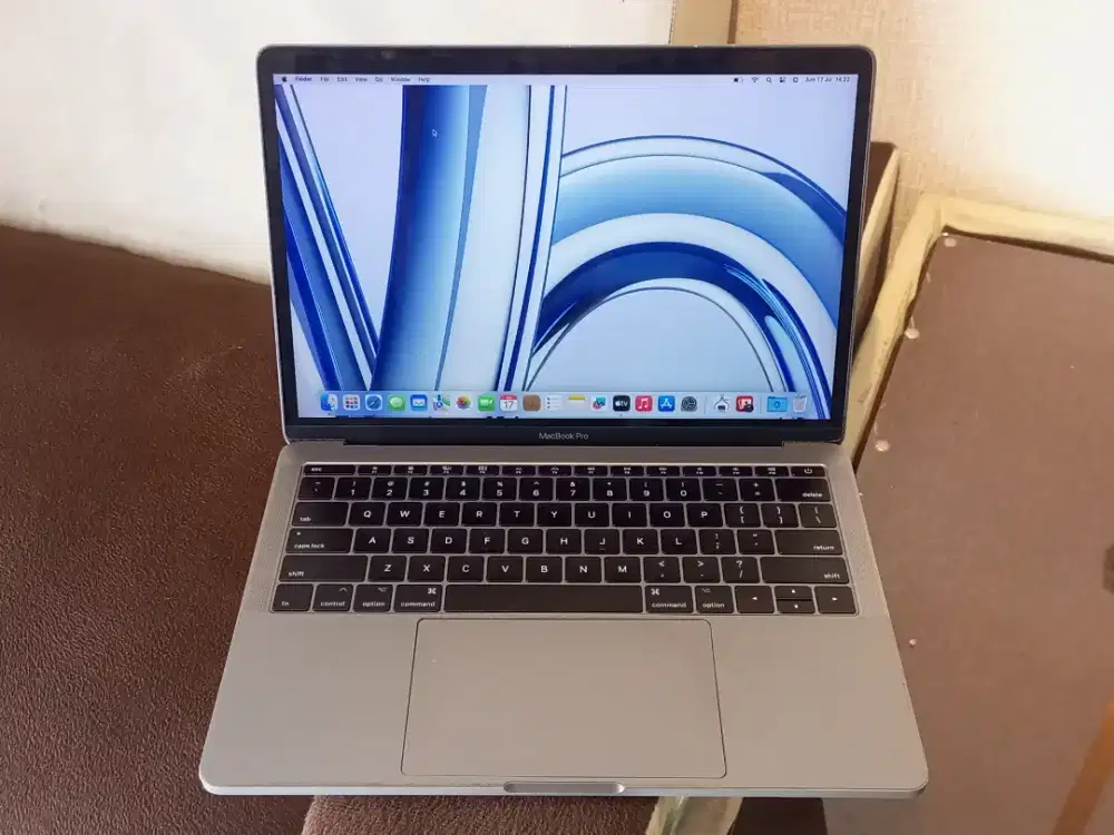 Jual MacBook Pro 13inch 2017, Intel Core i5,Ram 8/256 GB