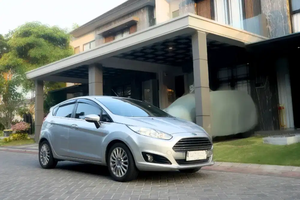 Ford Fiesta S1.5L Silver 2014 - Low KM