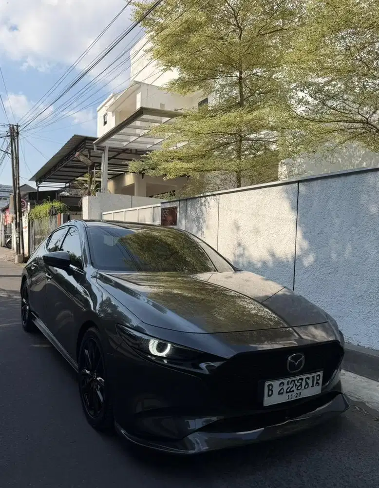 Mazda 3 hatchback grey milik pribadi
