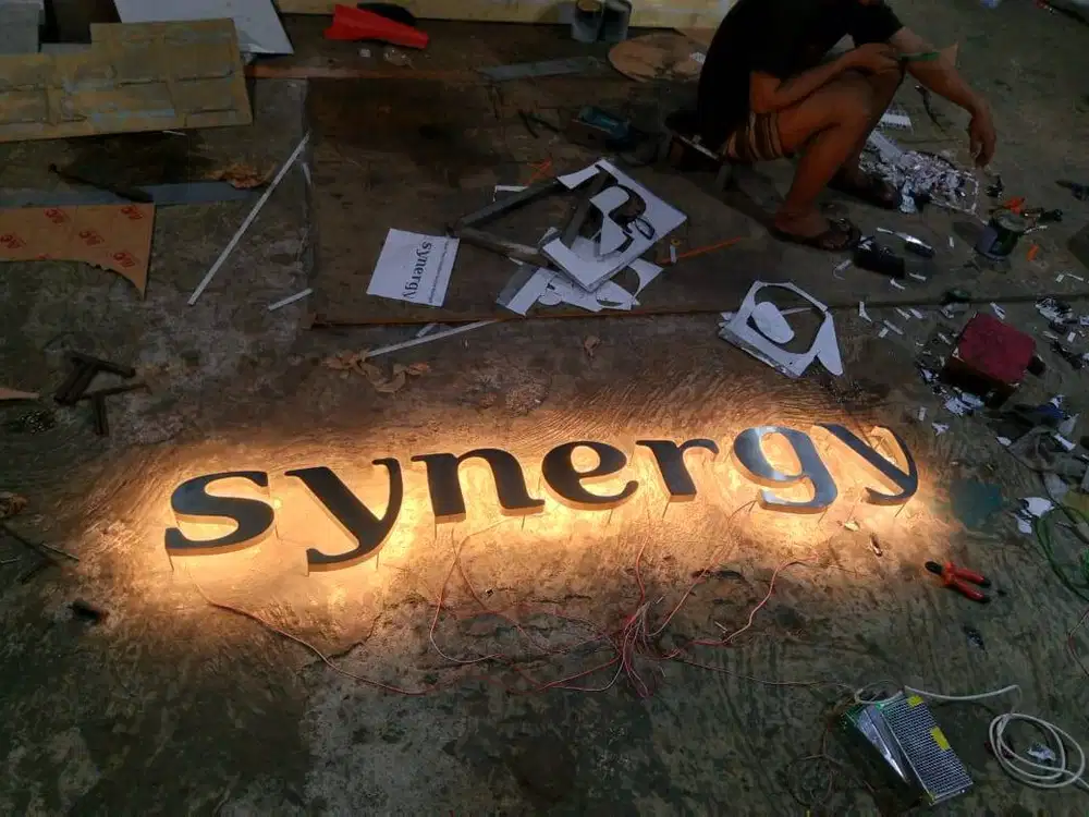 NEON BOX, NEON FLEX, DISPLAY AKRILIK, BILLBOARD, HURUF TIMBUL