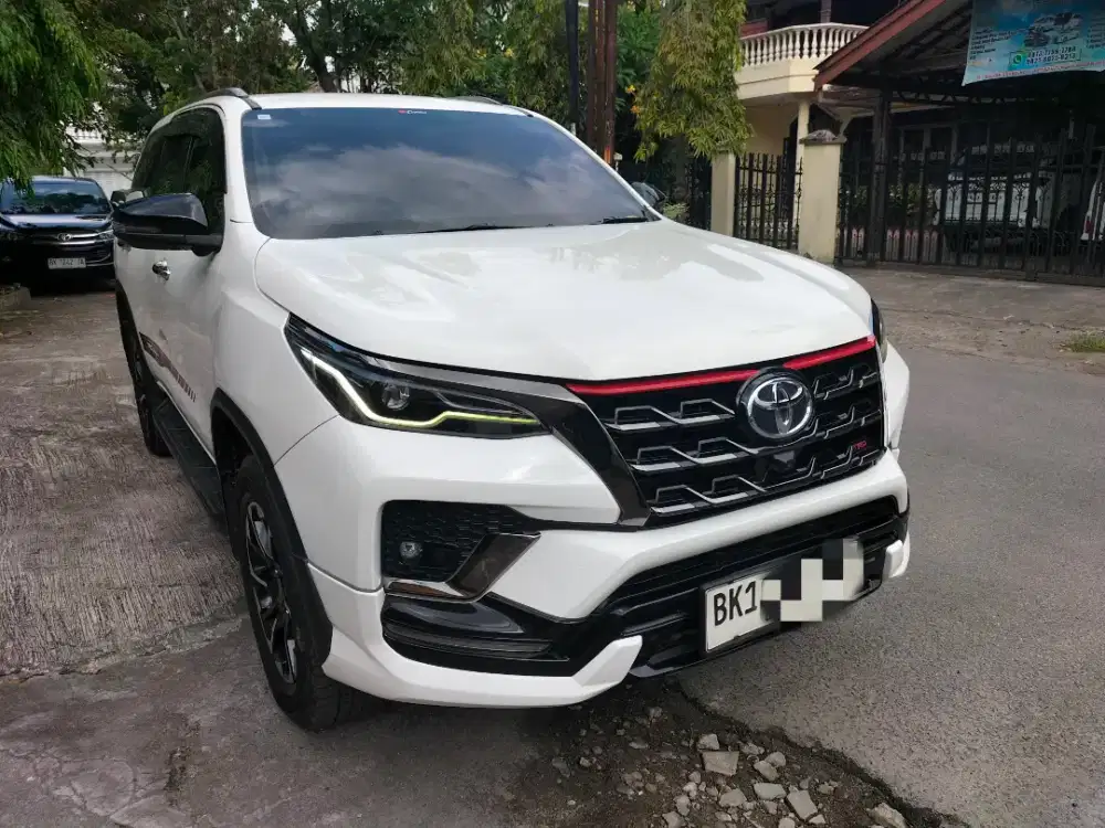 Toyota Fortuner VRZ TRD Putih 2021 Dakar