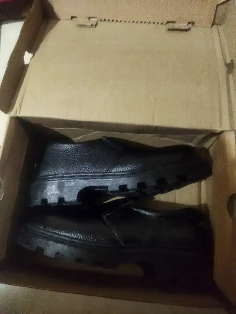 Sepatu Sefti baru Uk 38