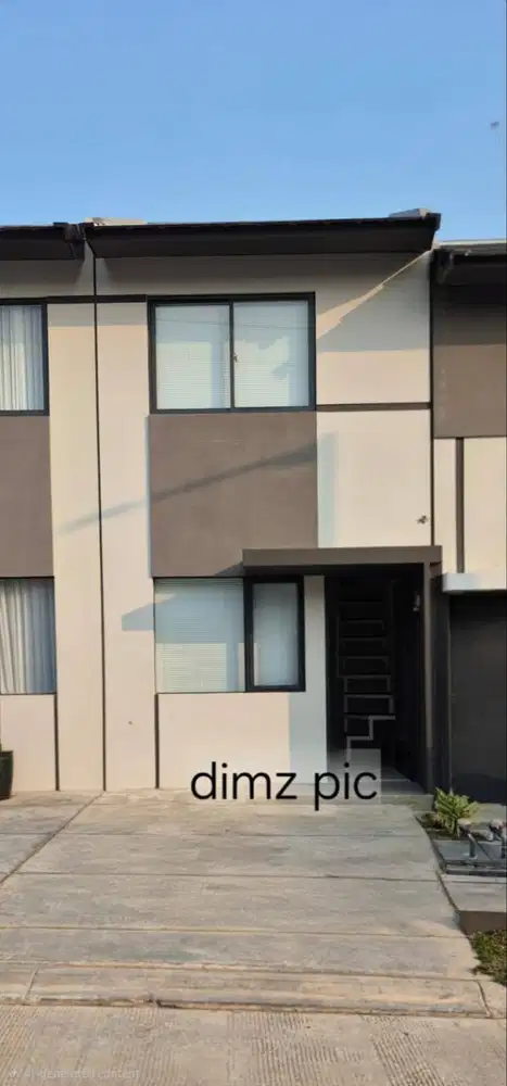 Disewakan - Rumah Cluster XYZ CBD Type Y2 Lippo Cikarang