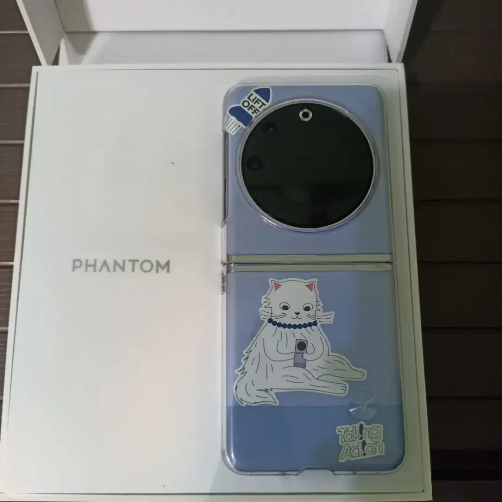 Techno phantom v flip 5g
115/256