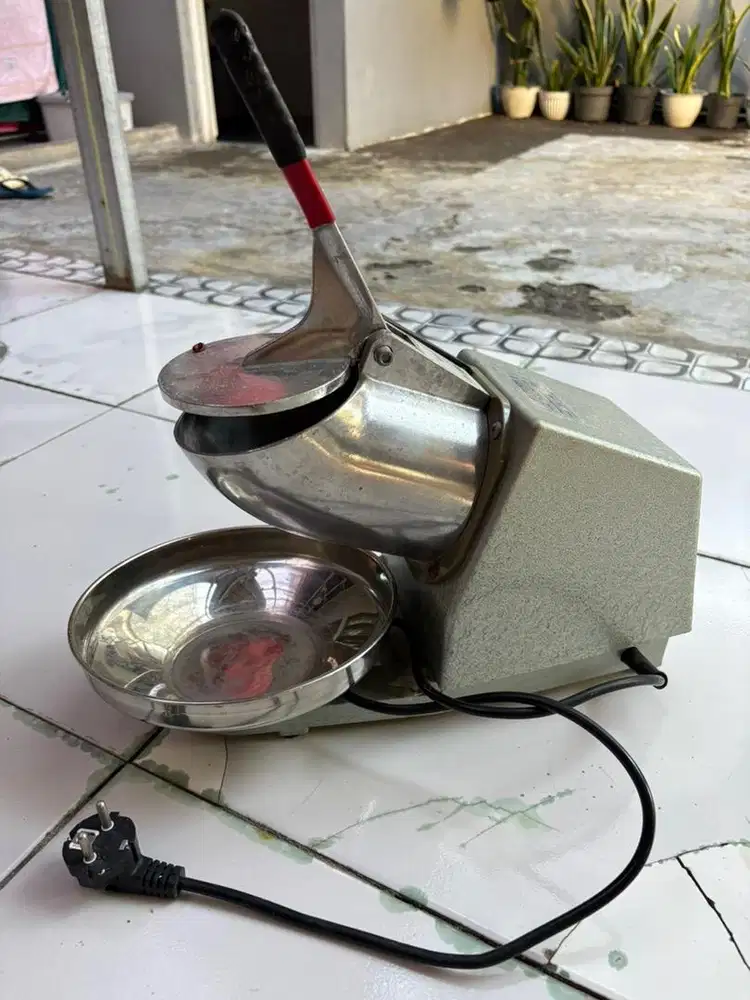 Di jual mesin es serut