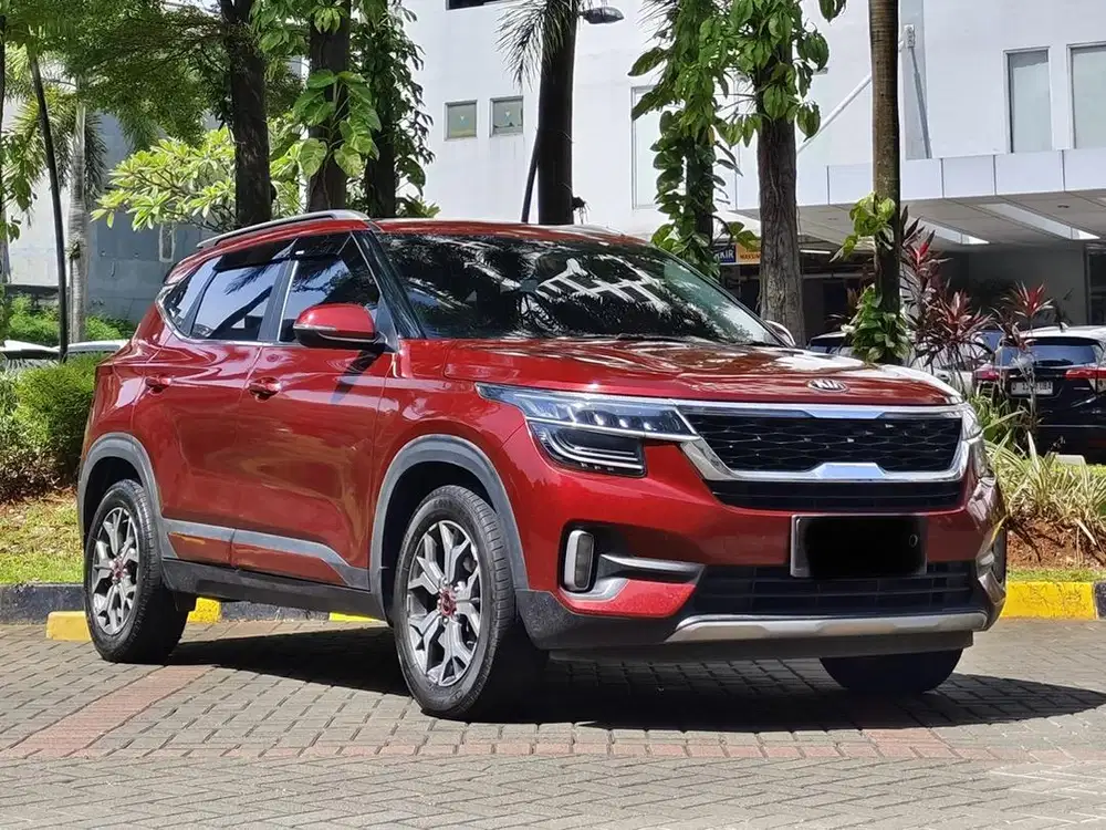 KIA SELTOS EX PLUS 1.4 AT 2021 Km low