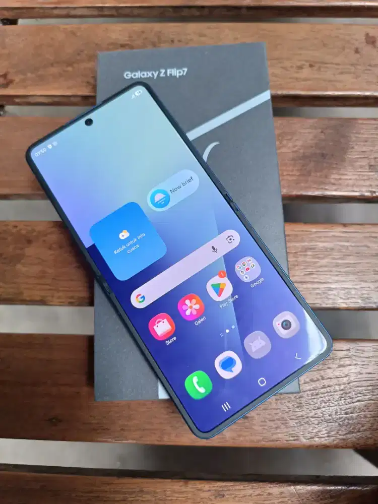 Samsung Z Flip 7 Sein 12/256gb istimewa no minus