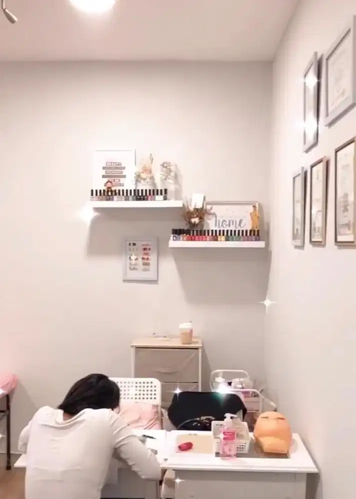 DICARI EYELASH SPECIALIST