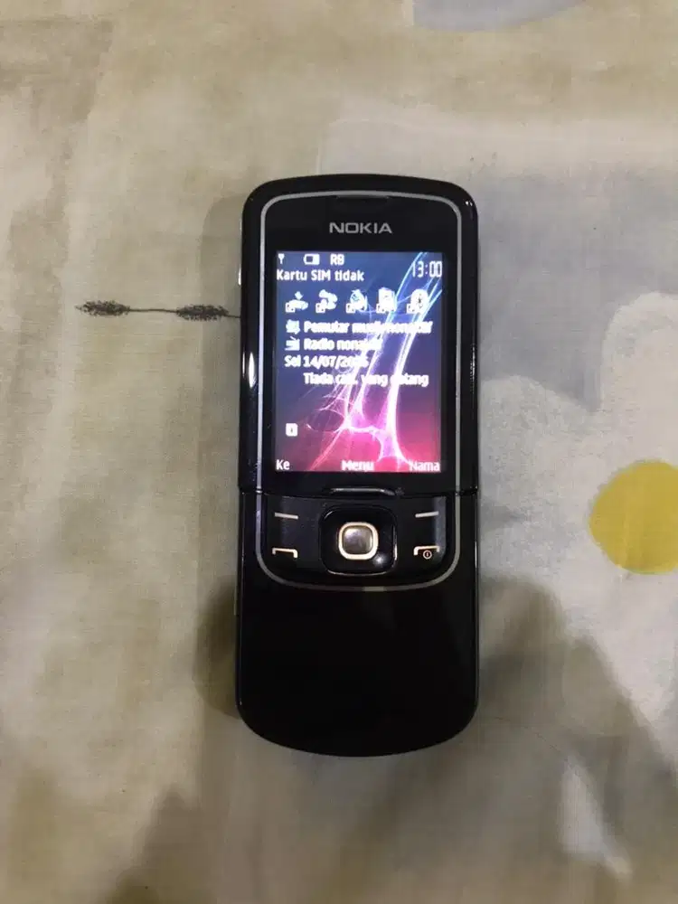 NOKIA 8600 LUNA MULUS LIKE NEW