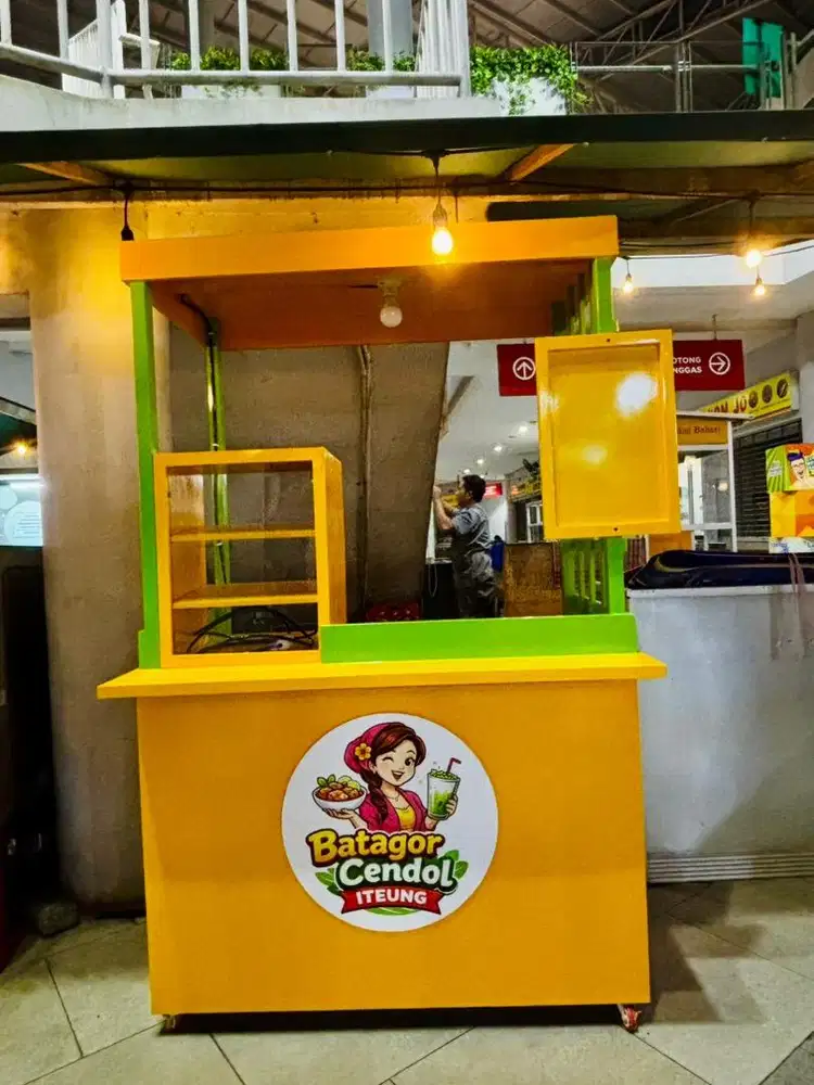 Gerobak dagang di Pasar Intermoda BSD masih mulus