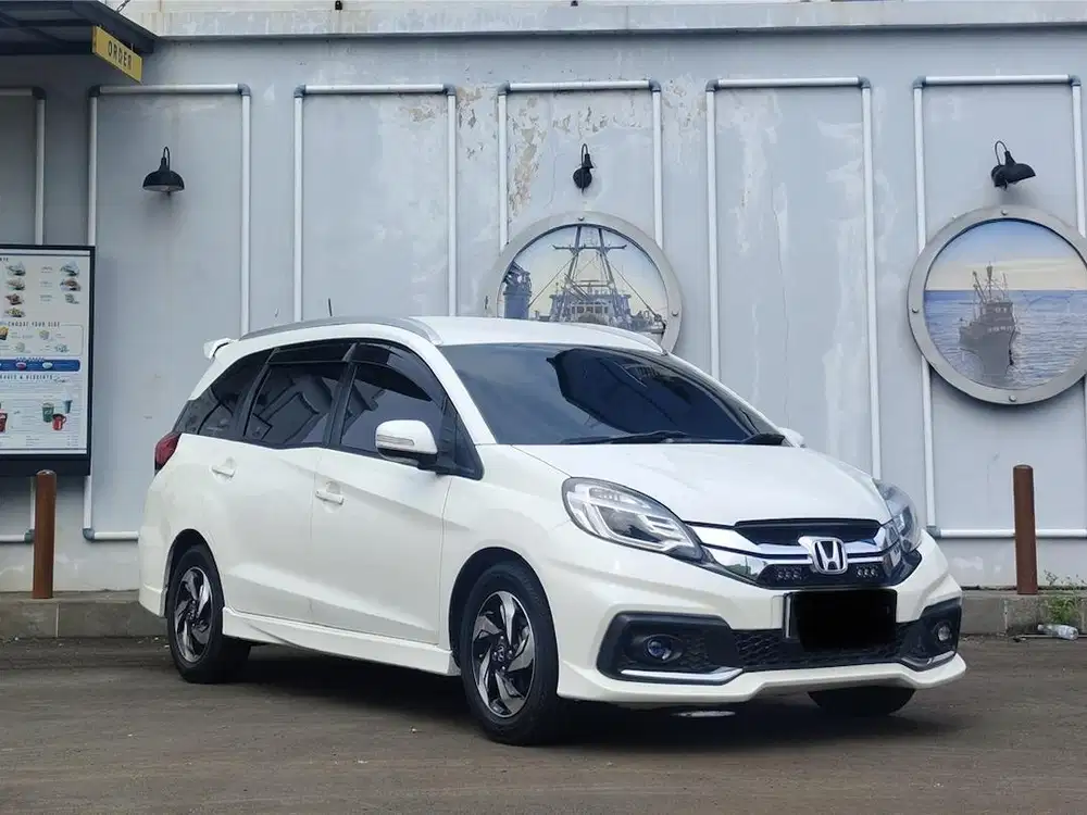 HONDA MOBILIO RS 1.5 AT 2016 PUTIH