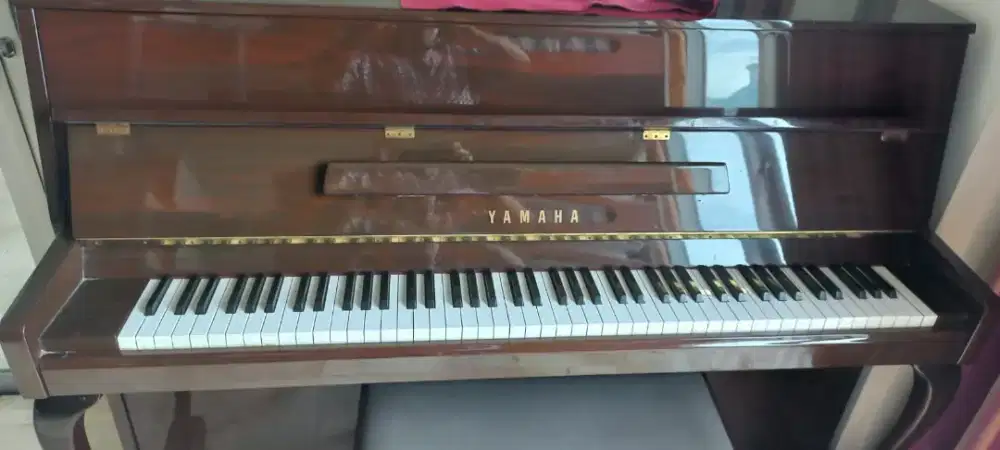 Piano yamaha excellent kayu walnut Lu 90