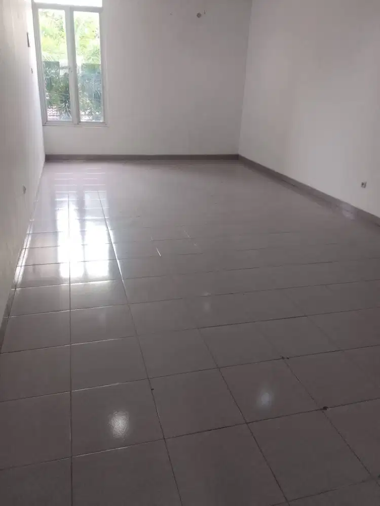 Disewakan Ruko 2 Lantai  Dekat Ke Metro Margahayu Raya