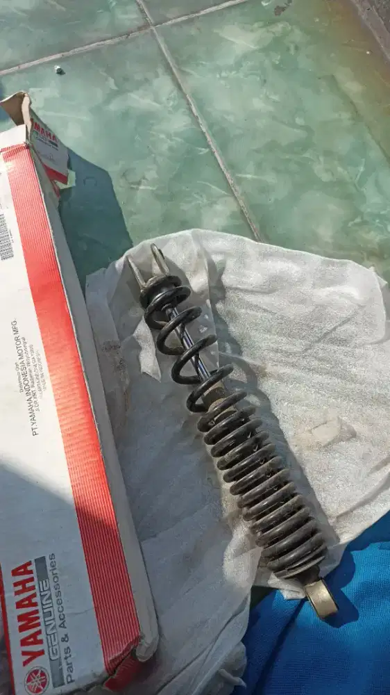 Shock absorber Assy