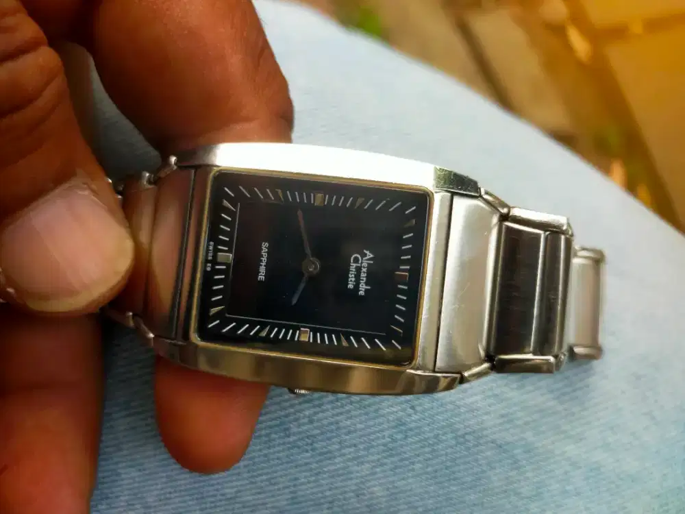 Jam Alexandre Christie analog