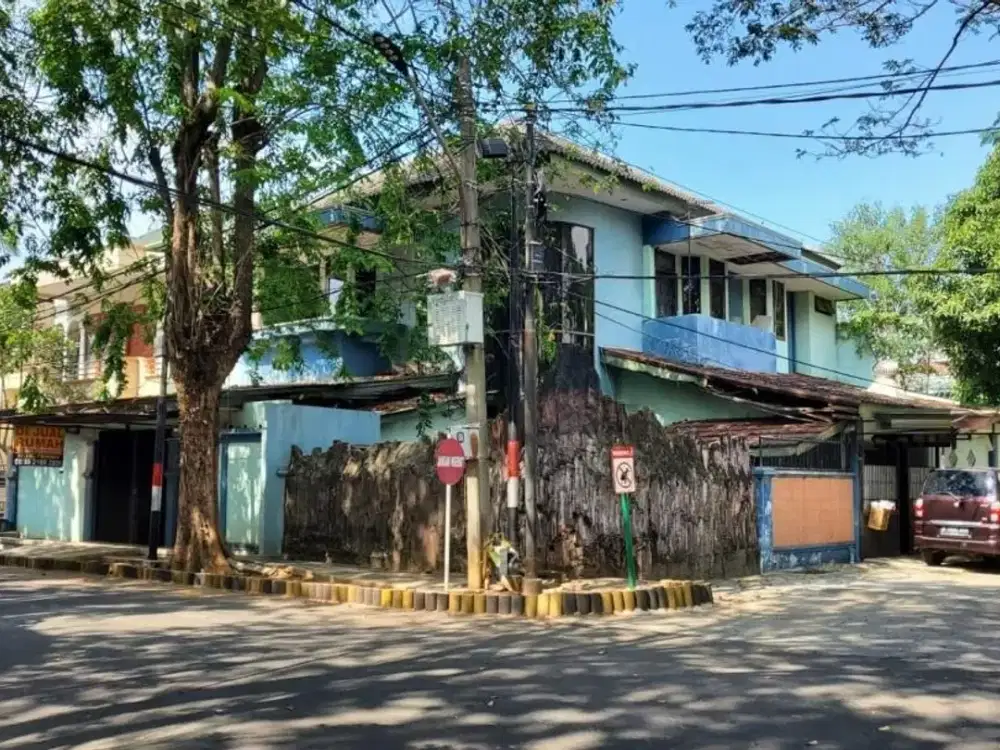 Rumah Hoek Hitung Tanah Di Sunter Metro Jalan Bolevar Luas 17x20 M2 Selatan Barat