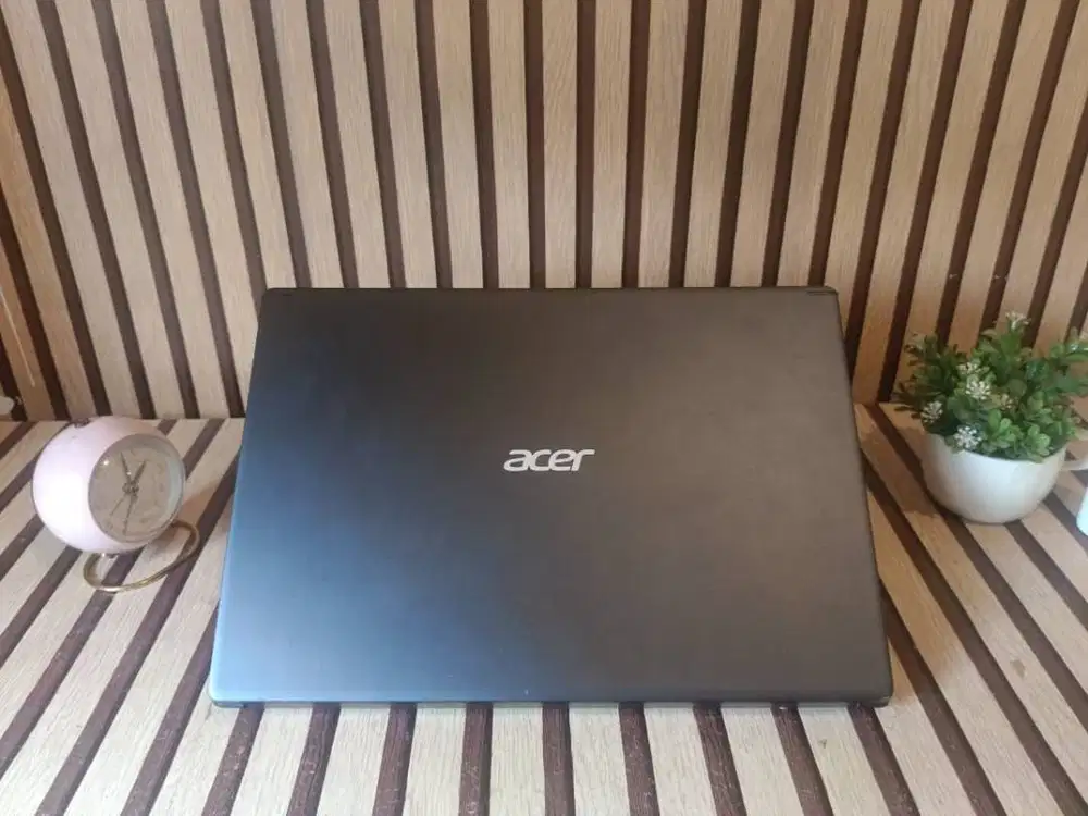 Acer aspire a515-44 Amd ryzen 5 4500u Ram 8gb Ssd 512gb 15 inci
