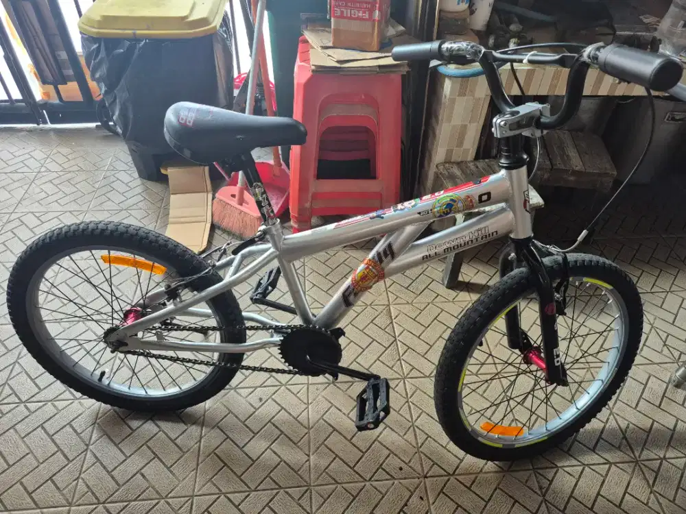 Sepeda anak usia 8 tahun sd 13 tahun