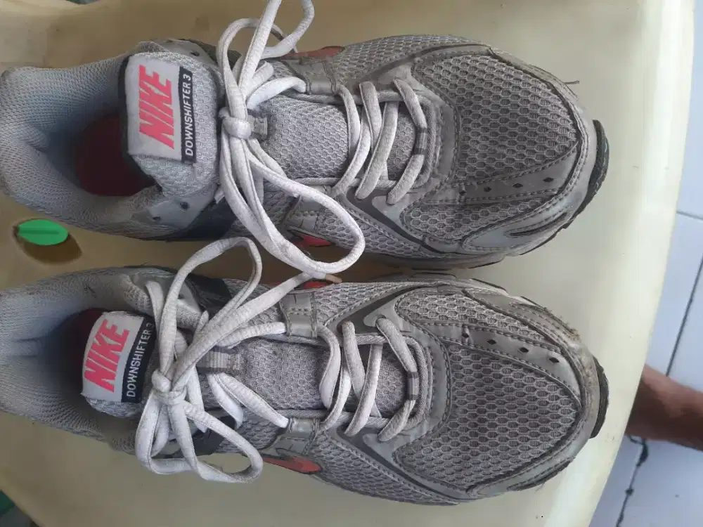 sepatu wanita merk nike asli