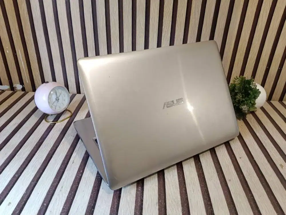 Asus X456U  Intel Core i7-7500U  Ram 4gb  HDD 1tb NVIDIA Geforce 940MX
