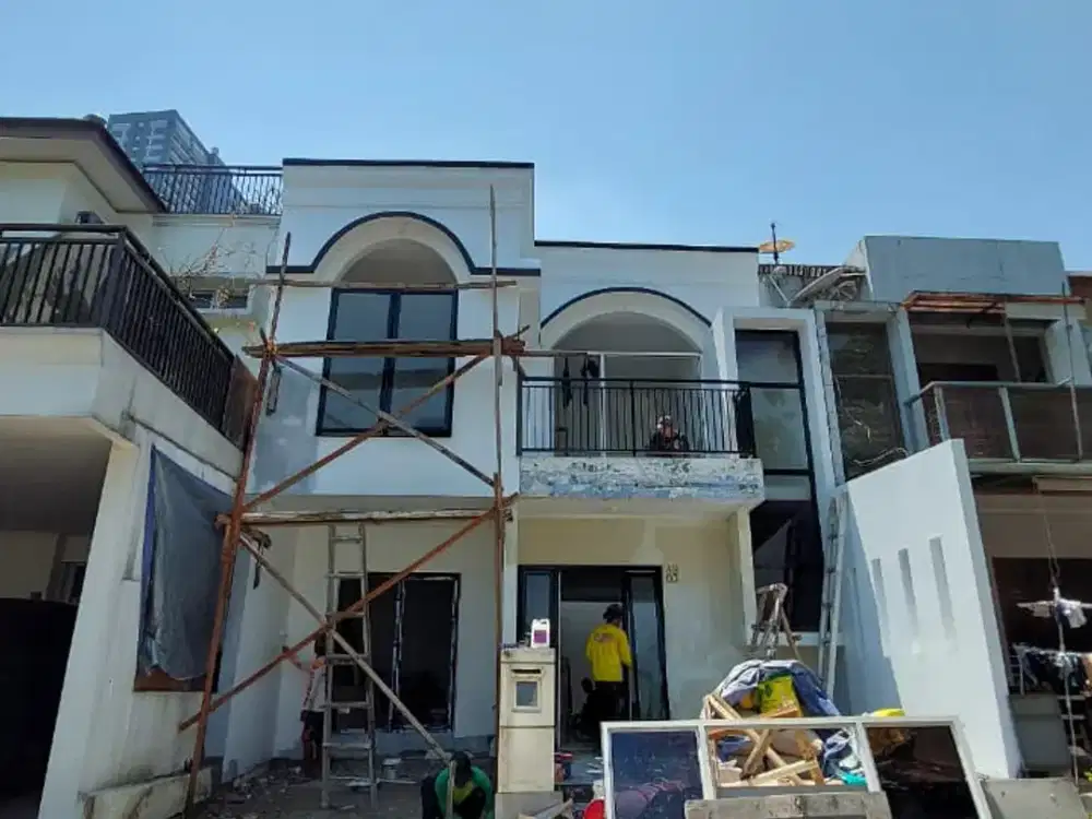 Rumah Sudah Renovasi di Emerald Town House Bintaro Jaya