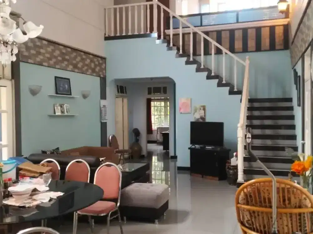 Rumah Terawat Gayungsari dekat Raya A Yani