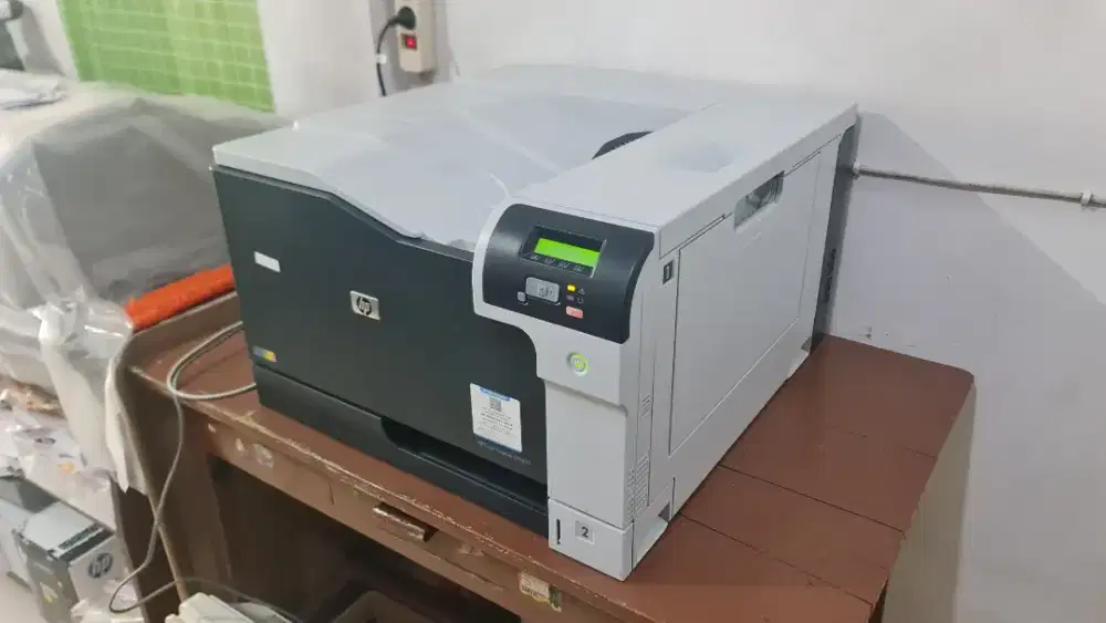 Hp Color Laserjet cp5225n